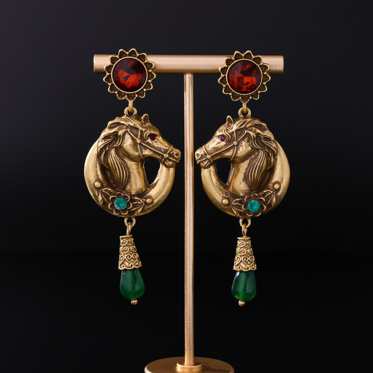 Retro Diamond-studded Elegant Horse Earrings